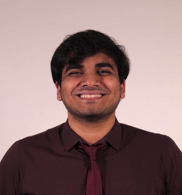Headshot of Devaansh Sinha